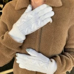 Budget ⭐ Kinross Cashmere Luxe Cable Gloves in Pearl - 👩 women 💯